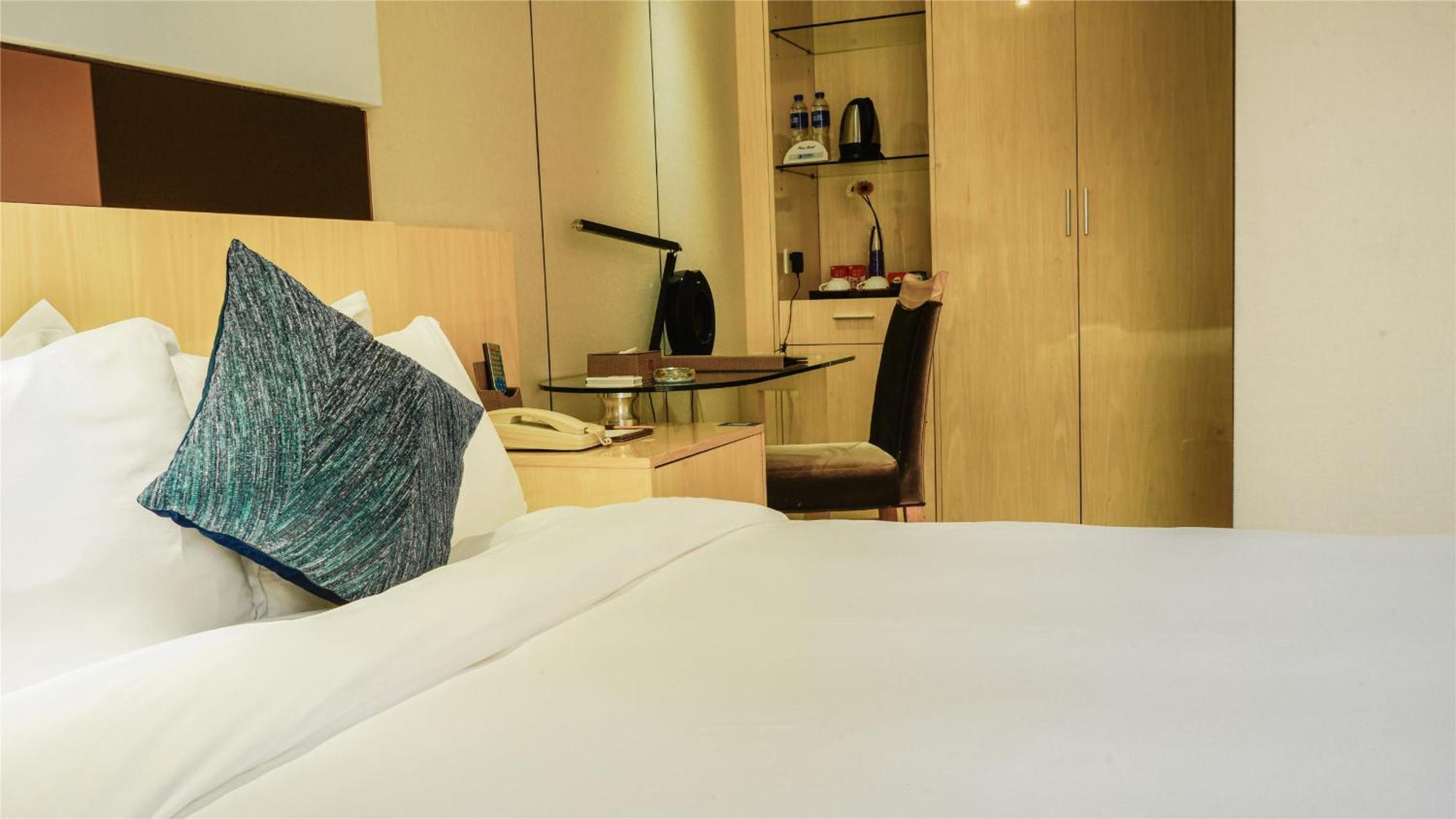 Paco Hotel Ouzhuang Metro Guangzhou-Free Shuttle To Canton Fair Exterior foto